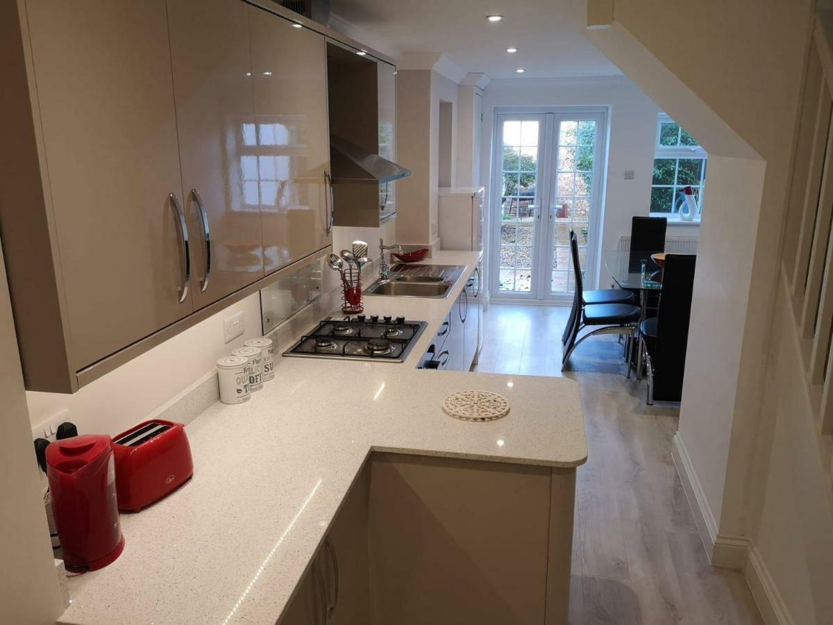 Guildford Town House Villa Exterior photo
